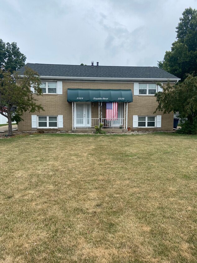 Foto principal - 3528 Franklin St
