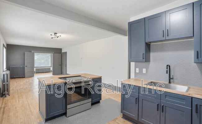 Building Photo - 3433 Portland Ave