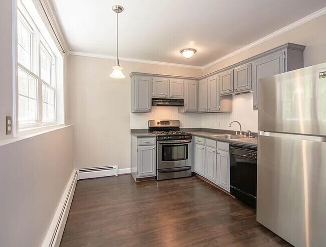 Building Photo - 70 Farrwood Ave