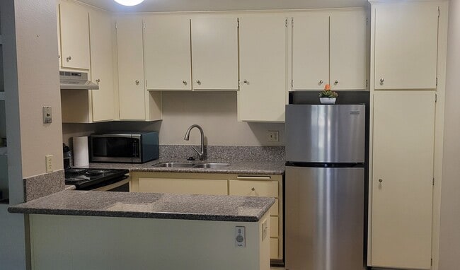 Building Photo - 6362 Rancho Mission Rd