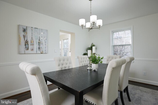 Foto del edificio - 4108 Fessenden St NW