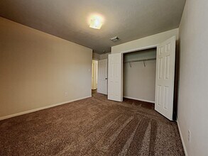 Building Photo - 1014 Redcrest Springs Ct