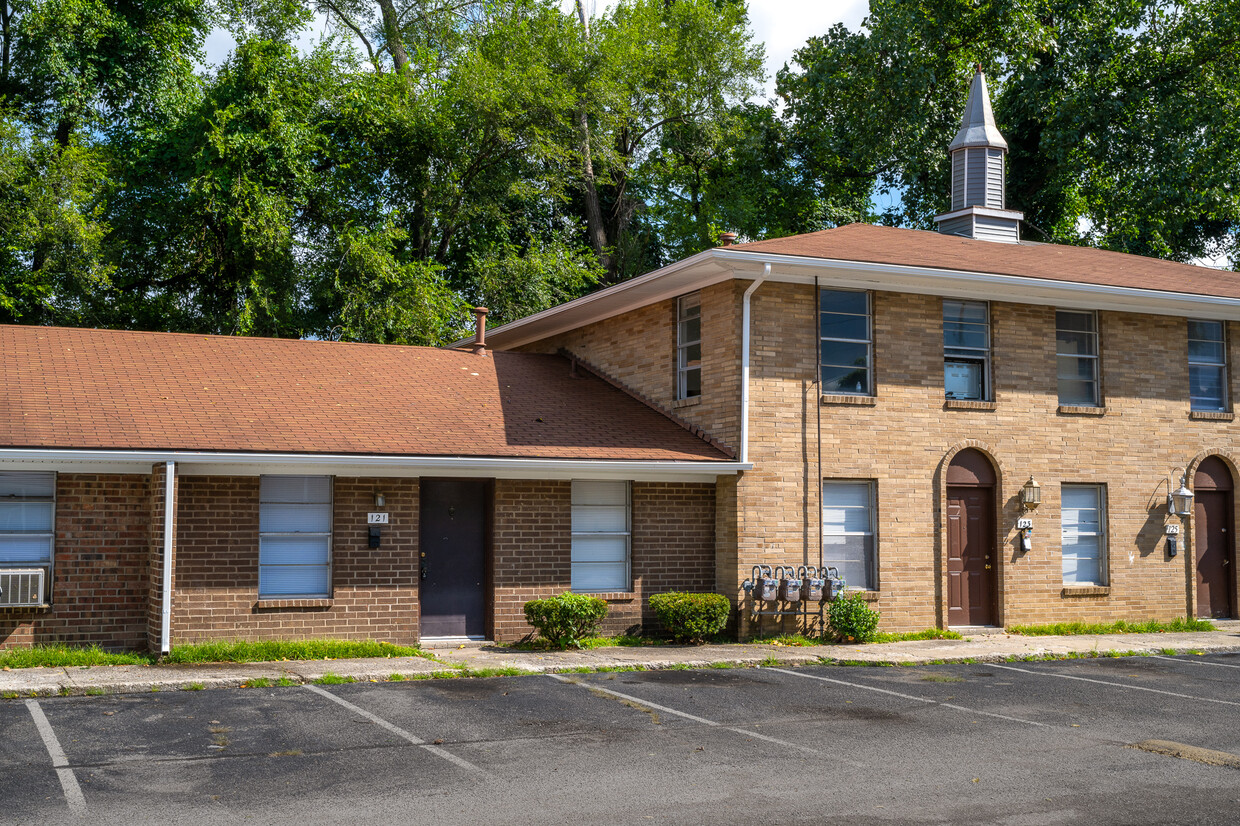 Primary Photo - Dixie Downs Apartments