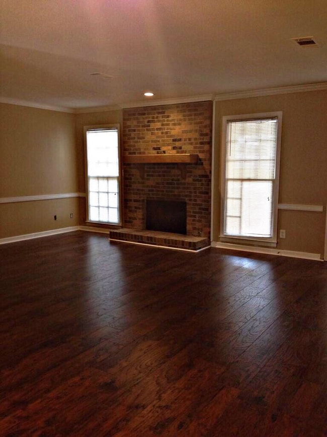 Building Photo - 5725 Worchester Dr