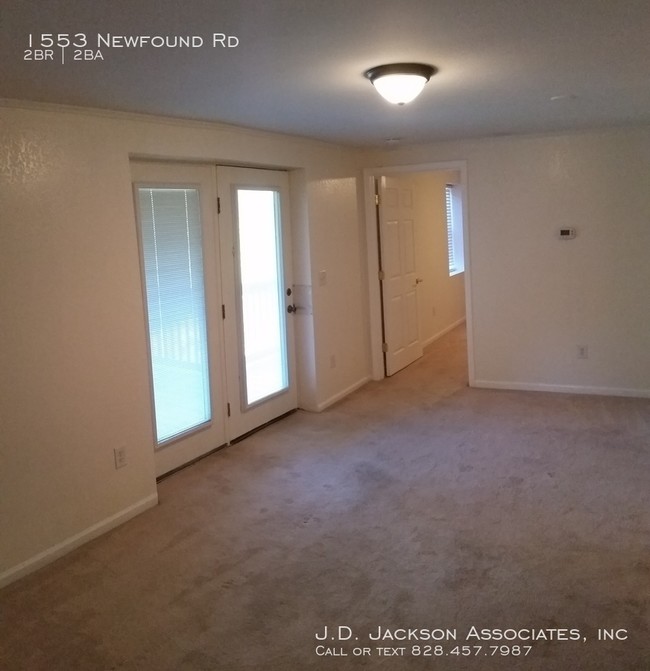 Foto del edificio - 1553 Newfound Road