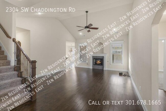 Building Photo - 2304 SW Chaddington Rd