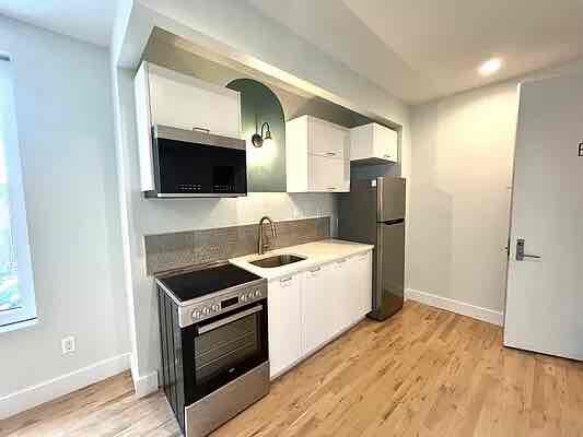 Building Photo - 3013 Barker Ave