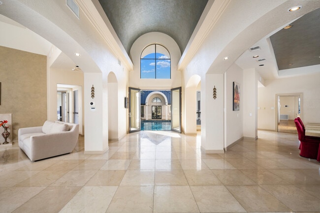 Building Photo - 3 Birnam Oaks