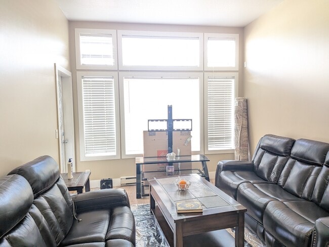 Building Photo - 46289 Yale Rd