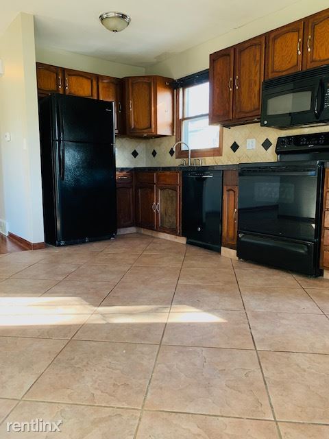 Foto del edificio - 4 br, 2 bath House - 3513 S 122nd St