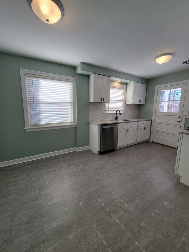 Foto principal - 7244 N Kilpatrick Ave