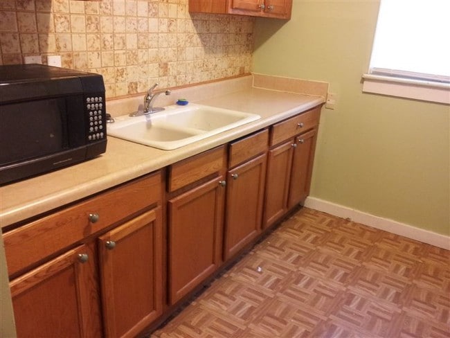 Building Photo - 283 S Marshall St