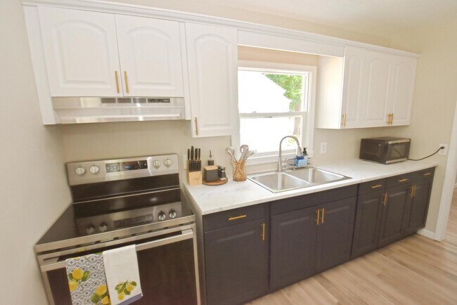 Foto del edificio - 517 Napoleon St