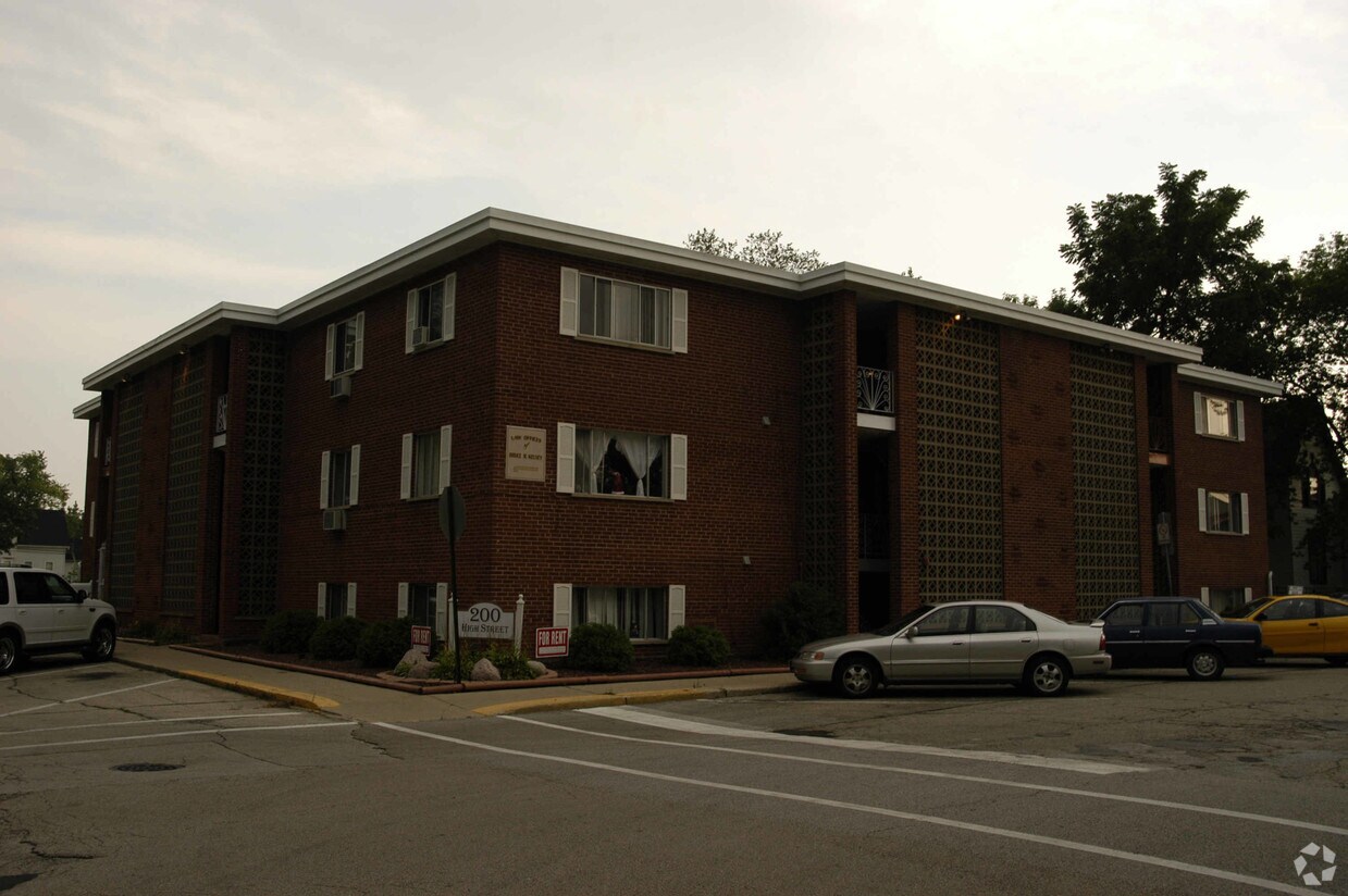 Primary Photo - 200 High St