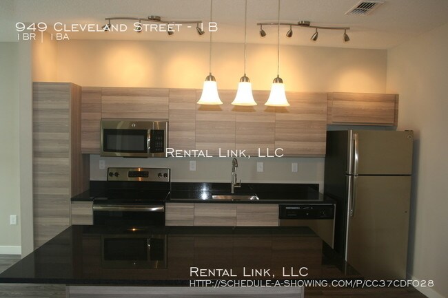 Building Photo - Cleveland Street District Rental Available