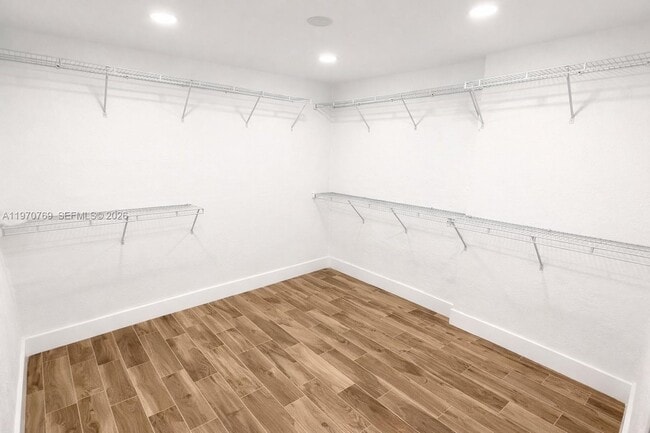 Foto del edificio - 6416 SW 15th St