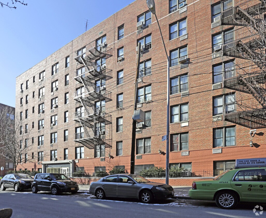 Building Photo - 91-31 Lamont Ave