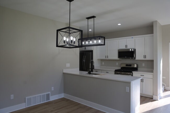 Kitchen - 5010 Danbury Pl