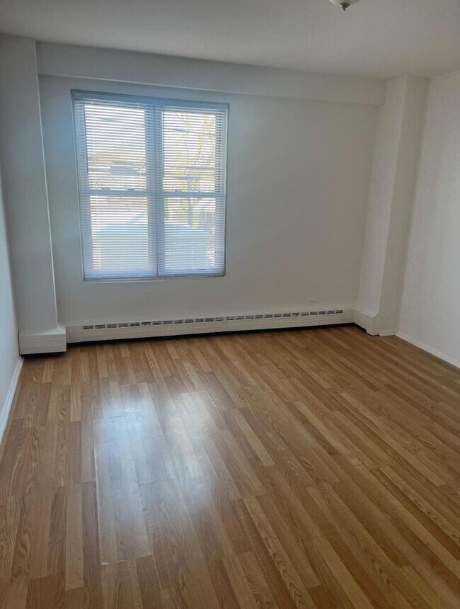 Foto del edificio - 2610 W Berwyn Ave