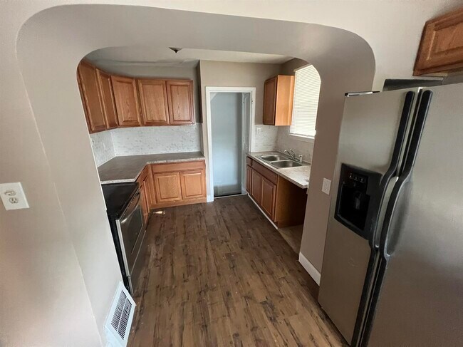 Building Photo - 8269 Rivard Ave