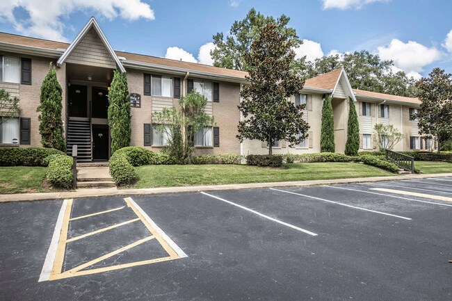 Building Photo - Tally Square Apartments