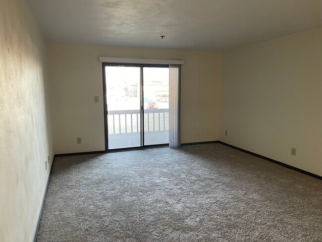 Livingston - 1510 Northbrook Dr