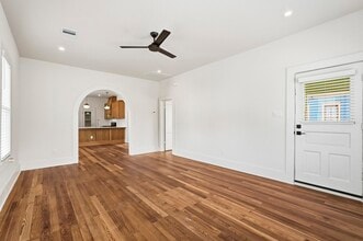 Building Photo - 2122 Hardy St