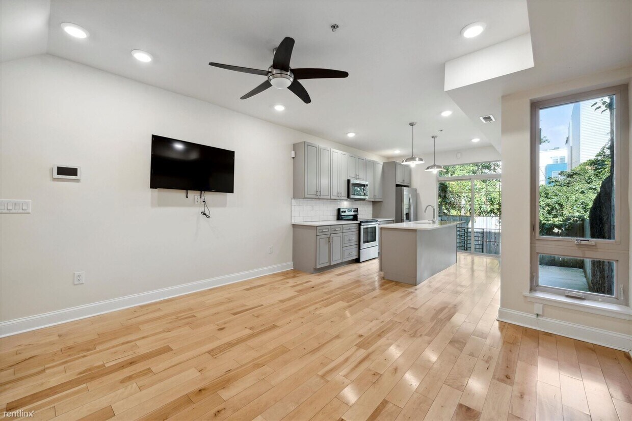 Primary Photo - 4 br, 3 bath Duplex - 1823 N BOUVIER ST Un...