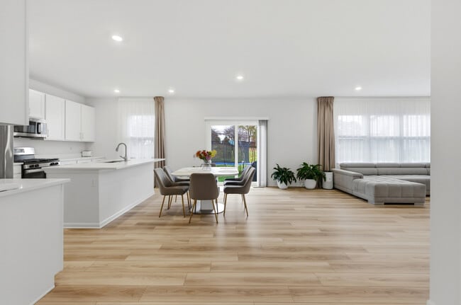 Building Photo - 8503 Rosehall Dr