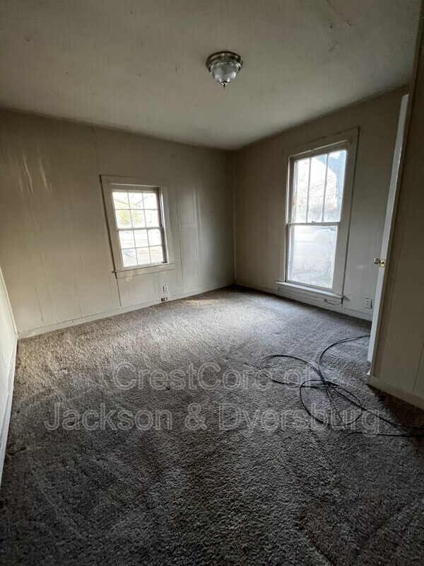 Building Photo - 712 S Lexington St