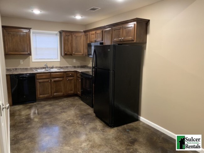 Foto del edificio - Like New Construction 2BR 2BA Duplex in Ea...