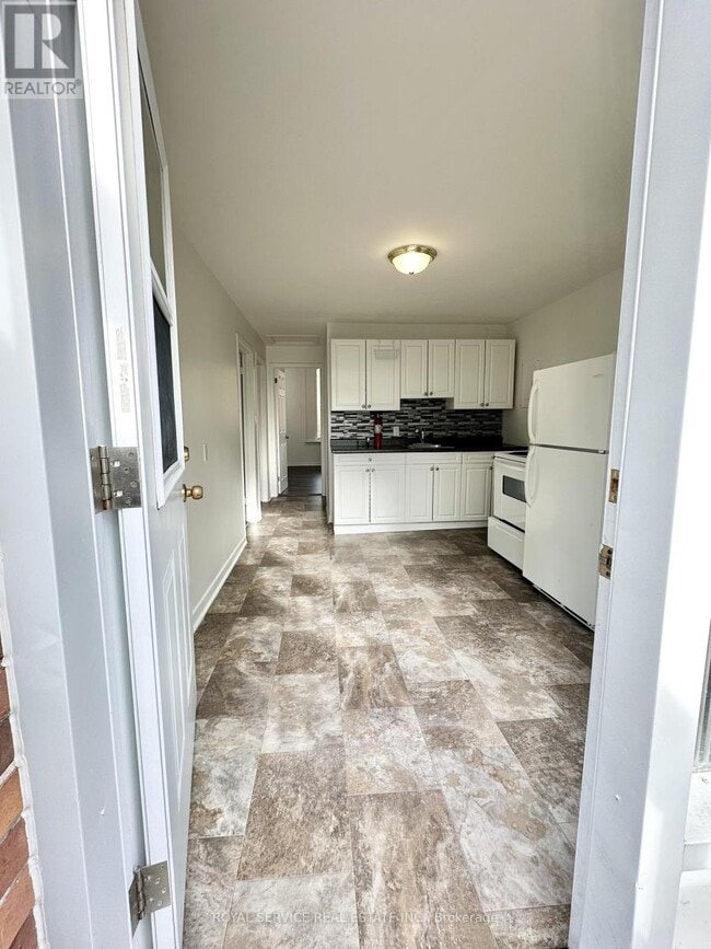 Building Photo - 197 Walton St