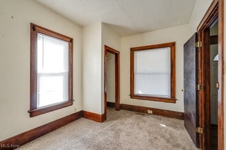 Building Photo - 309 Power St