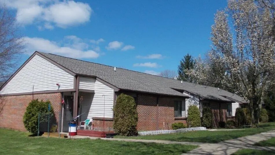 Foto principal - 366 S Railroad St