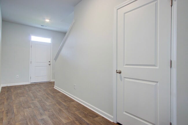 Foto del edificio - 311 Bear Paw Ln