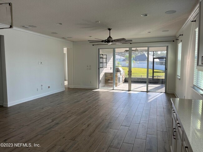 Building Photo - 855 Flach Dr