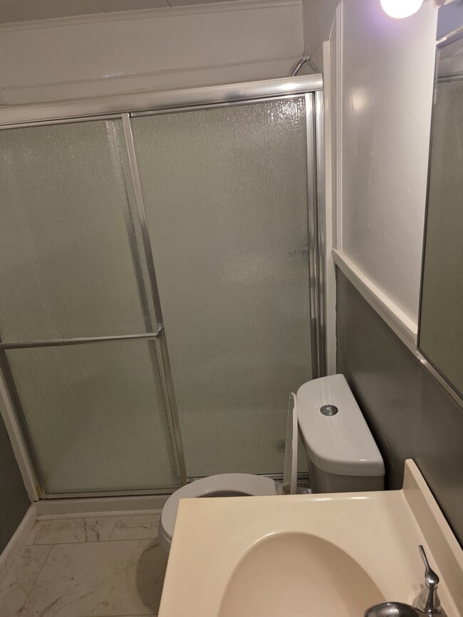 Building Photo - 112 Montgomery Ave