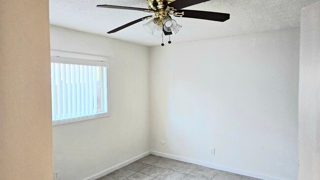 Building Photo - 3445 Altos Ave