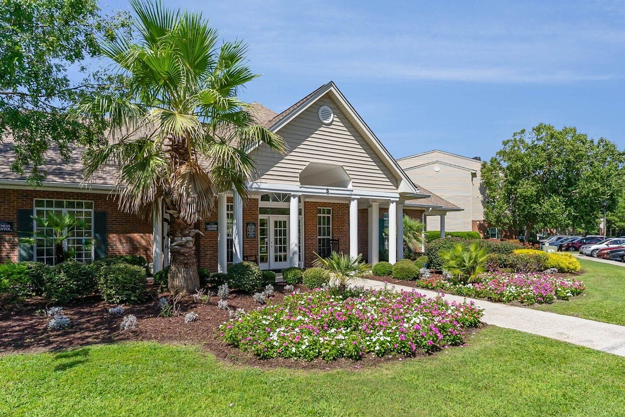 Litchfield Oaks Apartments Apartments in Pawleys Island, SC