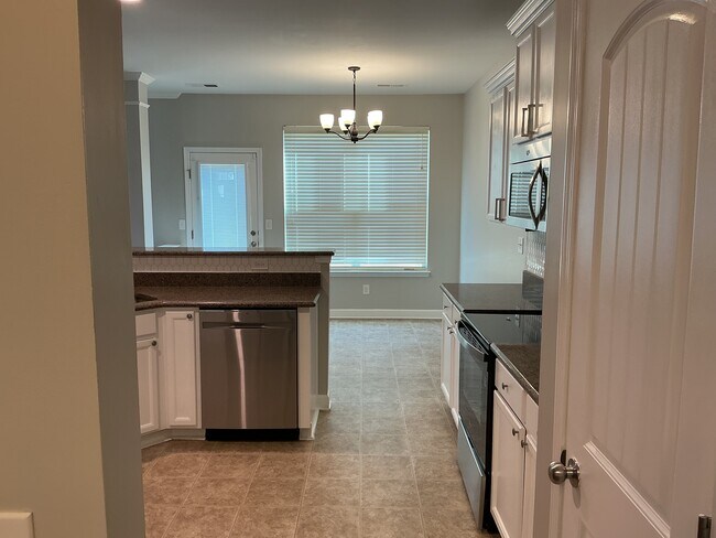 Foto del edificio - 5830 Langwell Rd