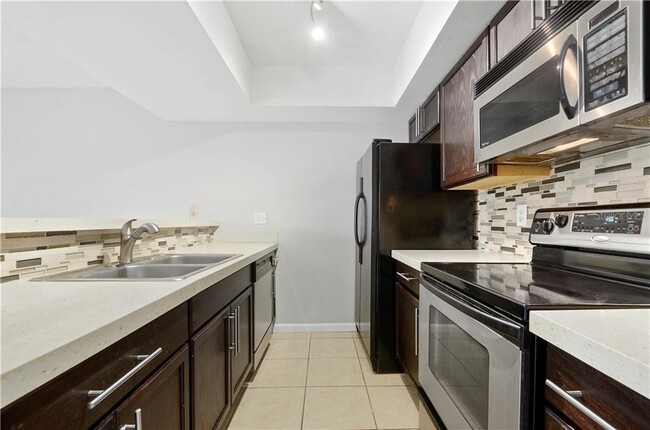 Building Photo - 5957 Windhover Dr