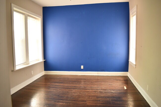 Building Photo - 11022 S Vernon Ave