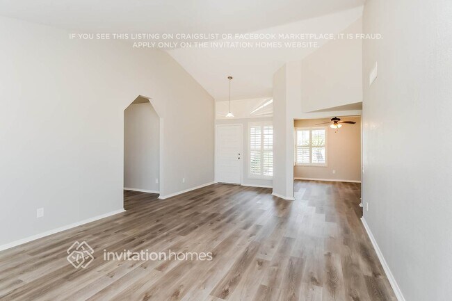 Building Photo - 7918 W Dreyfus Dr