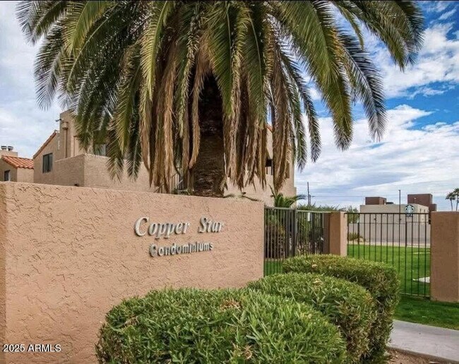 Foto del edificio - 1745 E Glenn St