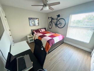 Foto del edificio - 1617 Long Ridge Ct