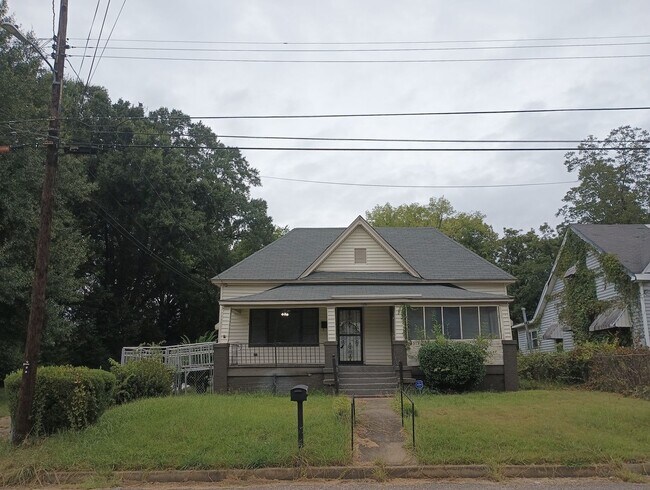 Foto del edificio - 2313 E 3rd St