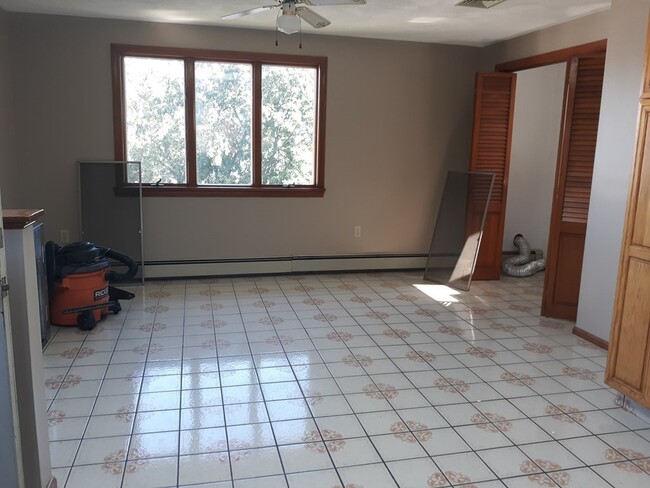 Building Photo - 103 Malden St