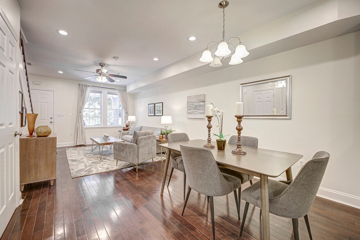 Foto principal - 2308 E St NE