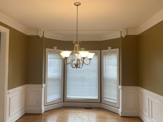 Foto del edificio - All Brick Beauty 4 Bedrooms and 2.5 Bathrooms
