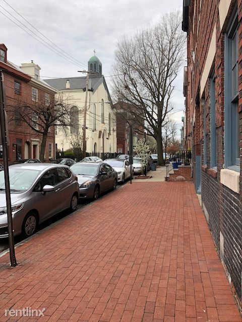 Foto del edificio - 1 br, 1 bath  - 213 Fitzwater Street Unit-2C